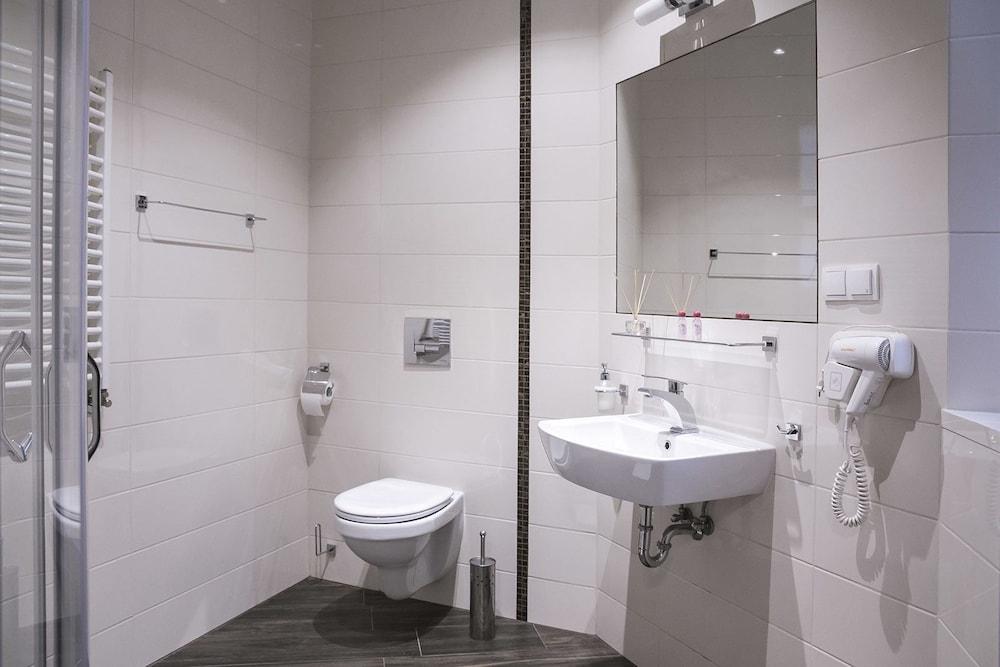 Atlantic Aparthotel Krakow Ngoại thất bức ảnh
