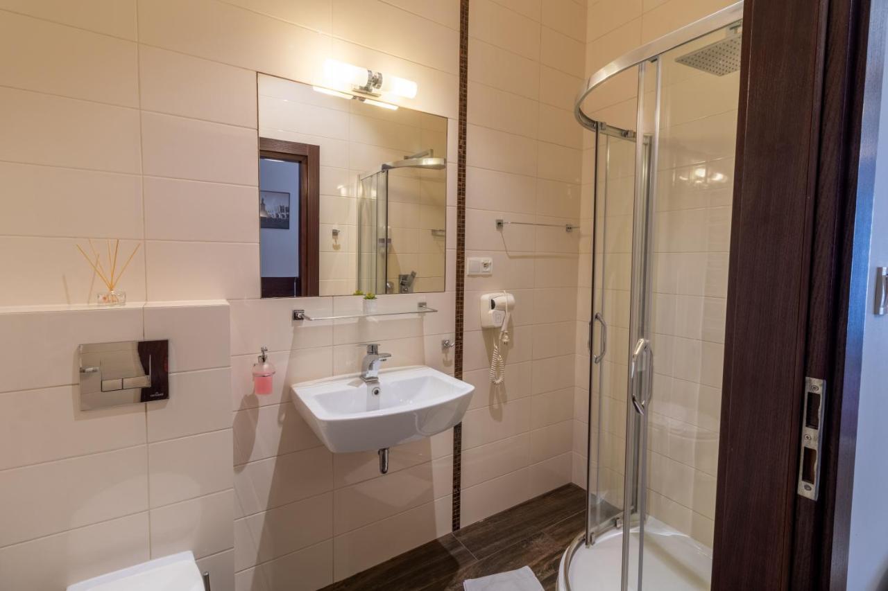 Atlantic Aparthotel Krakow Ngoại thất bức ảnh