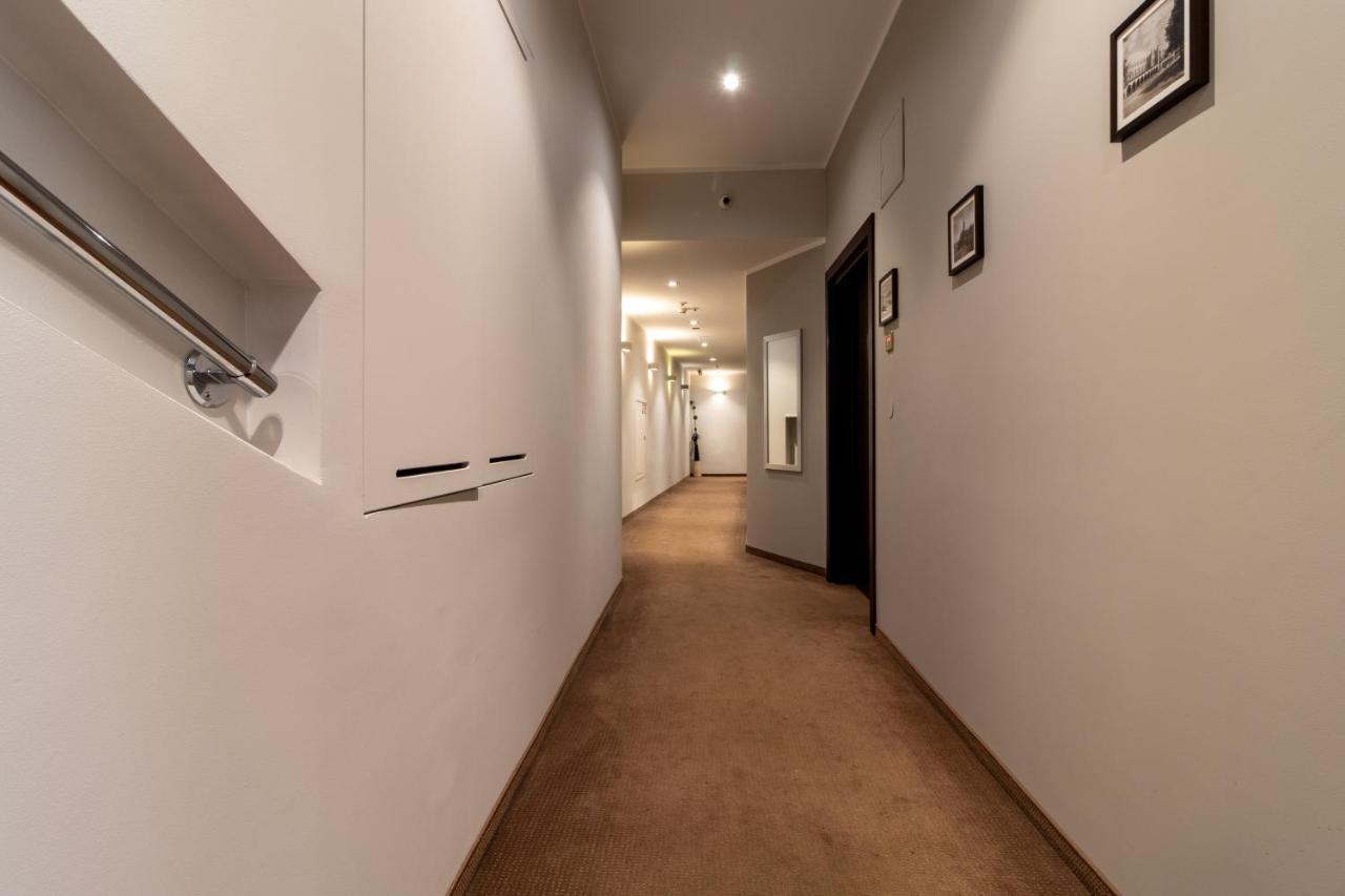 Atlantic Aparthotel Krakow Ngoại thất bức ảnh