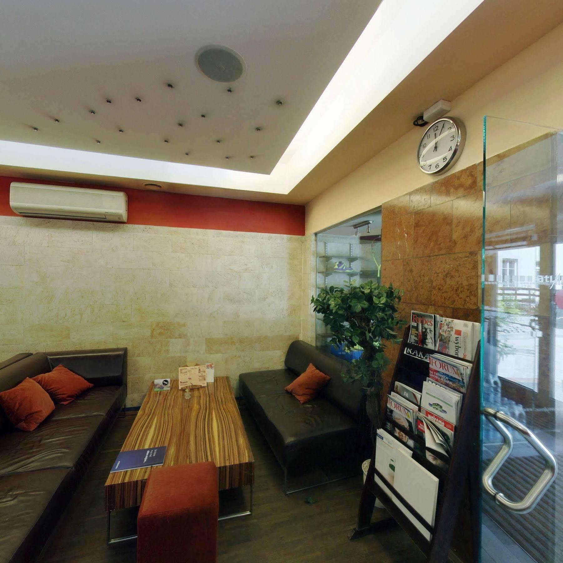 Atlantic Aparthotel Krakow Ngoại thất bức ảnh